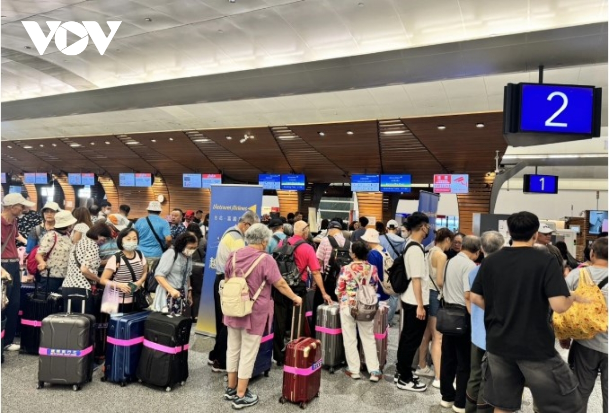 Vietnam further eases procedures for foreign nationals’ entry, exit, and residence